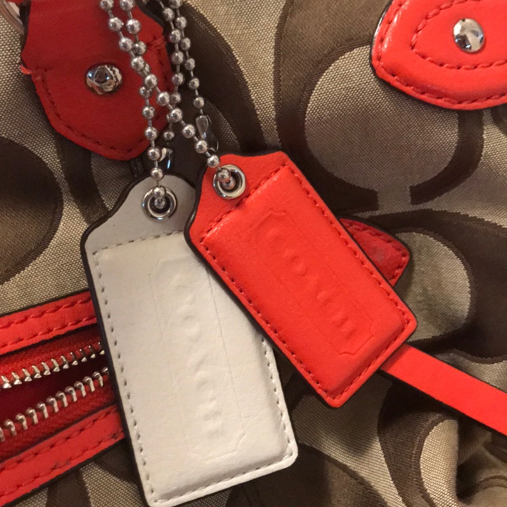 Large Coach Bag - Picture 6 of 8